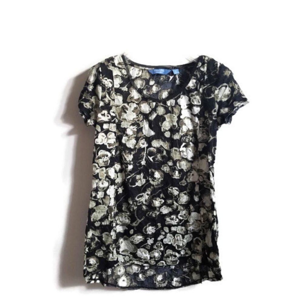 VERA WANG | floral tee shirt olive green sz XS
